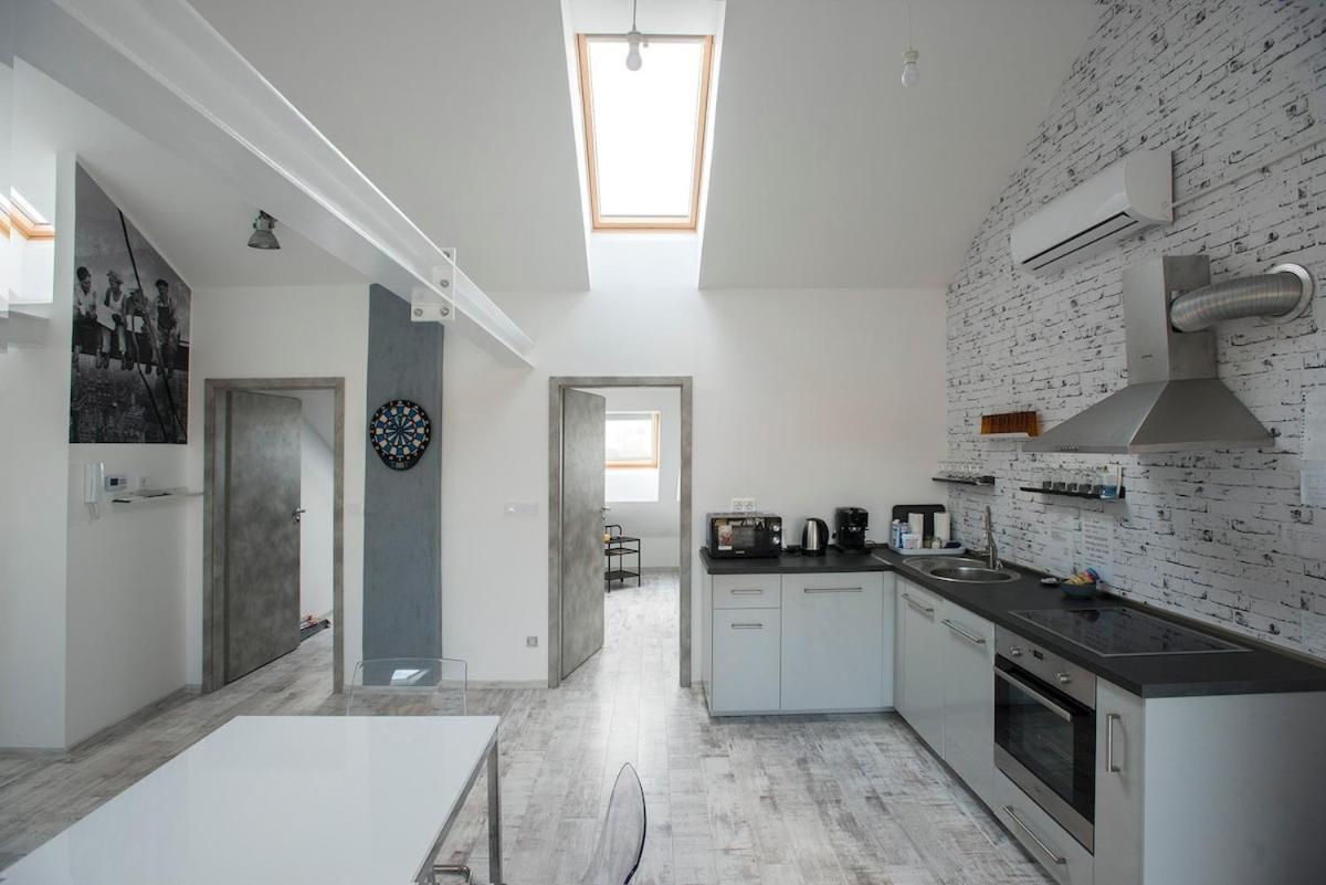 8X8 Tetoter Apartman Szegedin Exterior foto